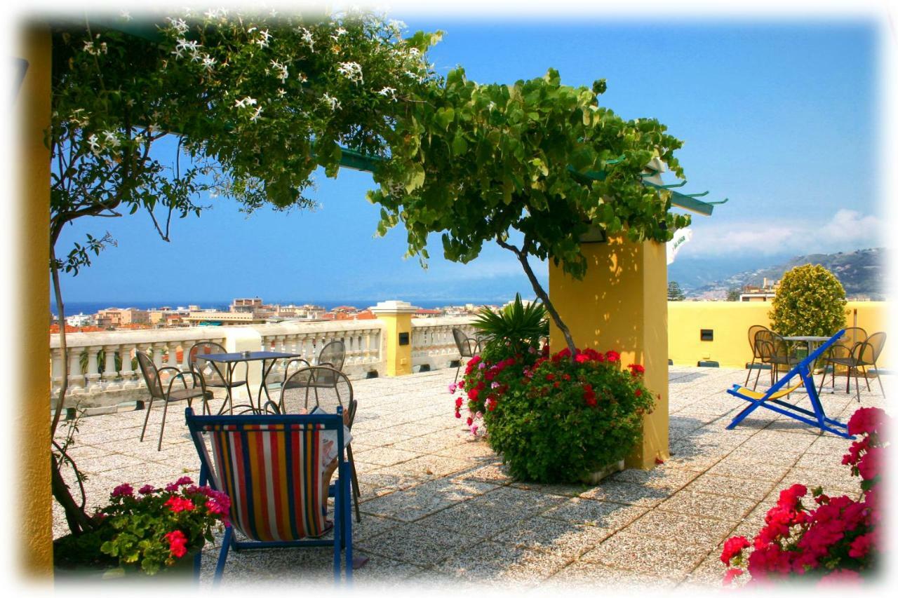 Hotel Aurora Bordighera Exterior foto